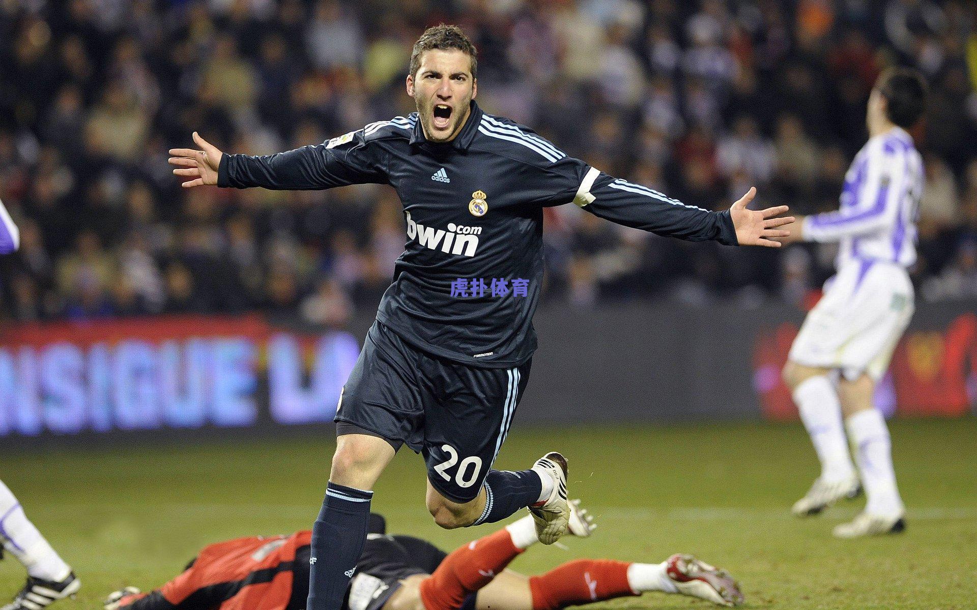 40分三双勒布朗暴走！皇帝逆生长令字母哥变迷弟